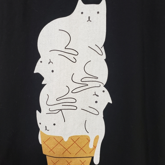 American Apparel kitty cat cone v-neck graphic t-shirt woman's size medium - Picture 8 of 8